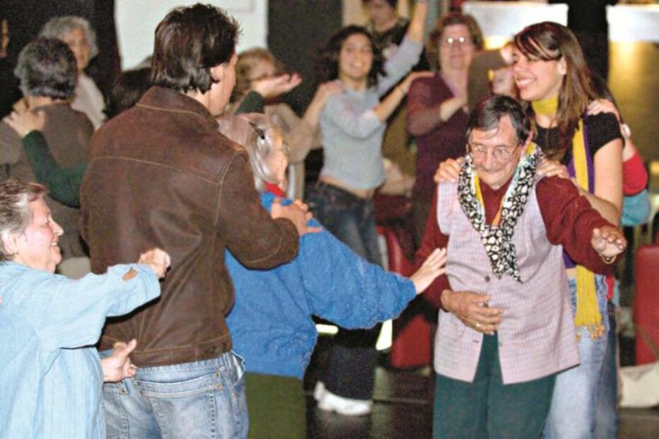 Discoteca ‘invadida’ por dezenas de idosos