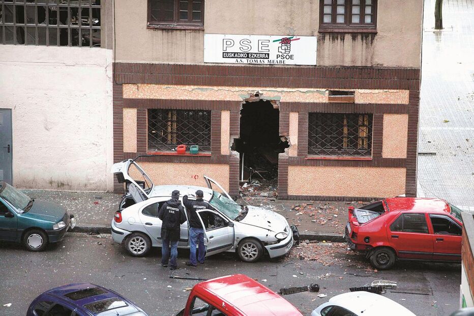 Bomba da ETA fere sete polícias bascos
