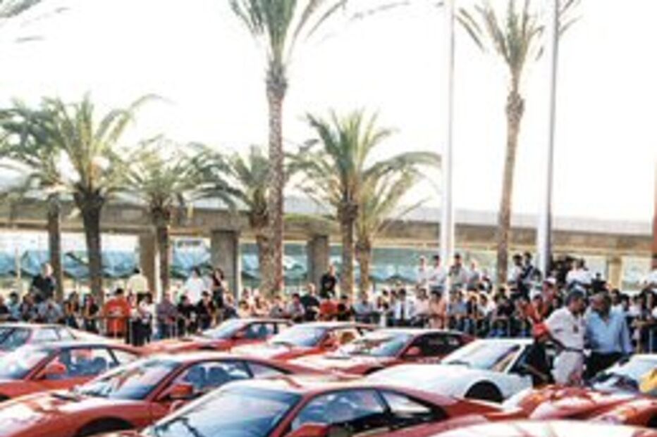 Carros de luxo furtados para África