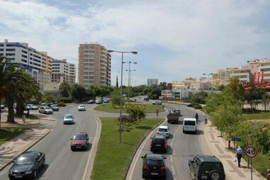 Via desnivelada e novas rotundas já em 2009