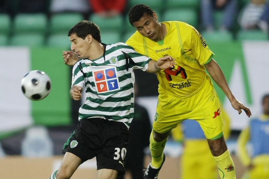 Sporting a um ponto da liga dos milhões