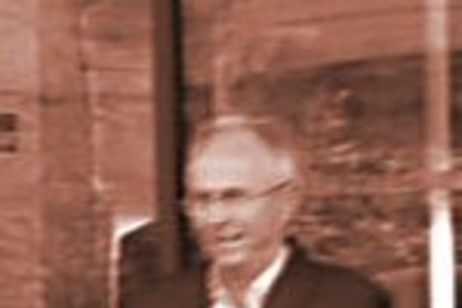 Filipe Vieira e Rui Costa negoceiam com Eriksson