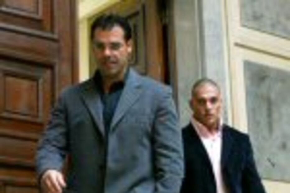 Polícias na mão de gang do terror