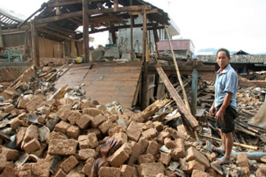 China irá autorizar adopção de órfãos do sismo