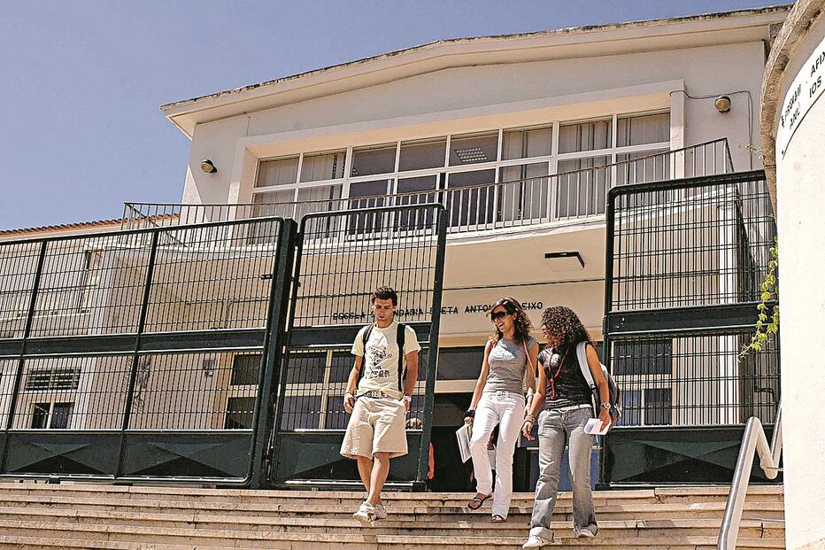 Partidos baralham eleições escolares