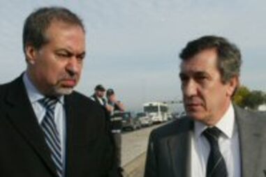 Concurso afasta directora crítica