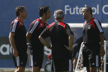 Quique ameaça com demissão