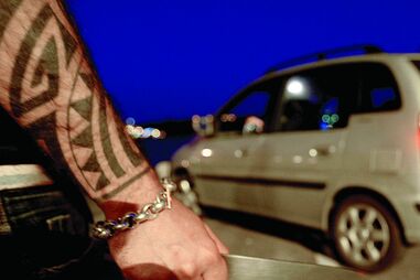 Tiraram-lhe o carro quando aspirava