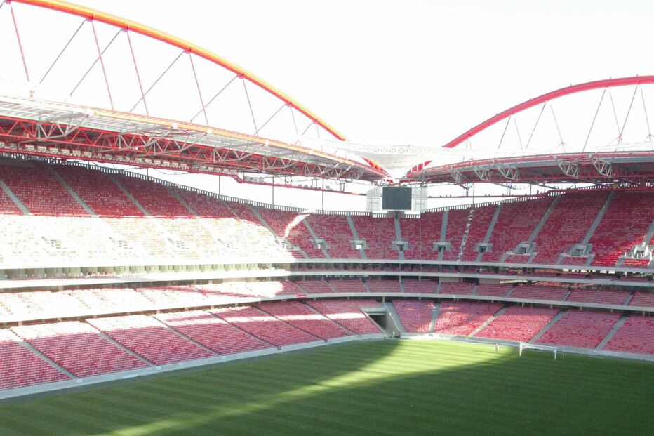 Clássico na Luz com casa cheia 