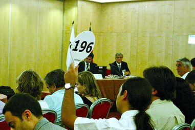 Casas vendidas a preços de saldo