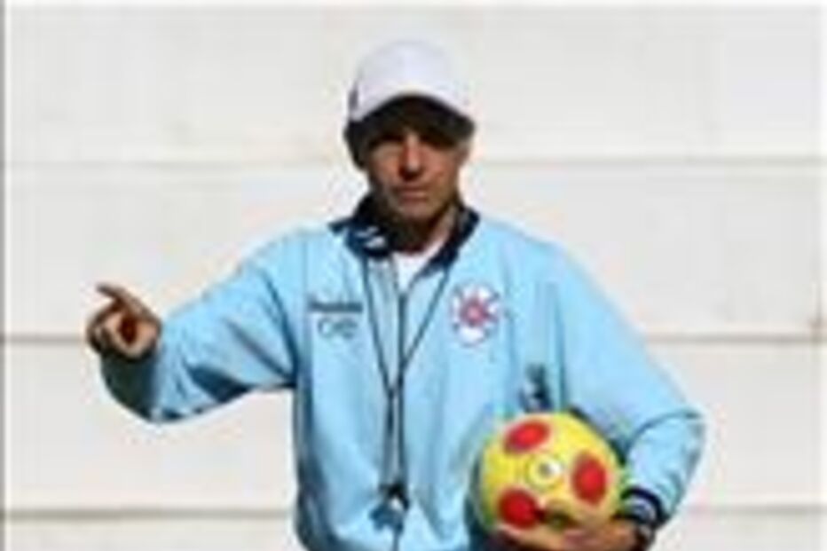 Belenenses dispensa treinador