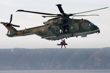 helicóptero EH101 da Força Aérea Portuguesa