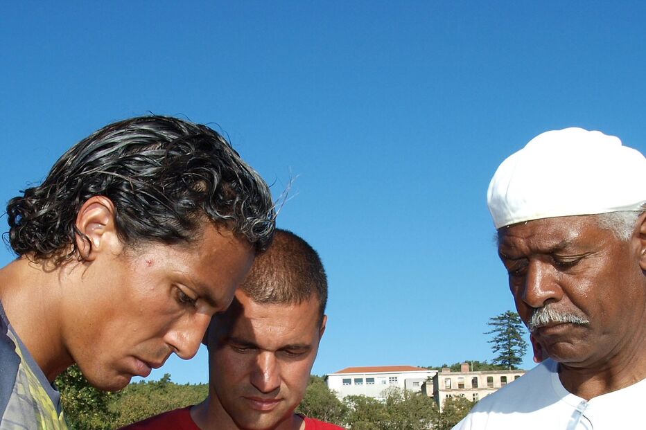 Pai de Bruno Alves admite saída para clube estrangeiro 