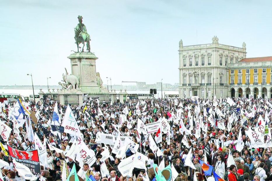Milhares de professores vão ‘à guerra’