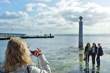 Cais devolve rio Tejo