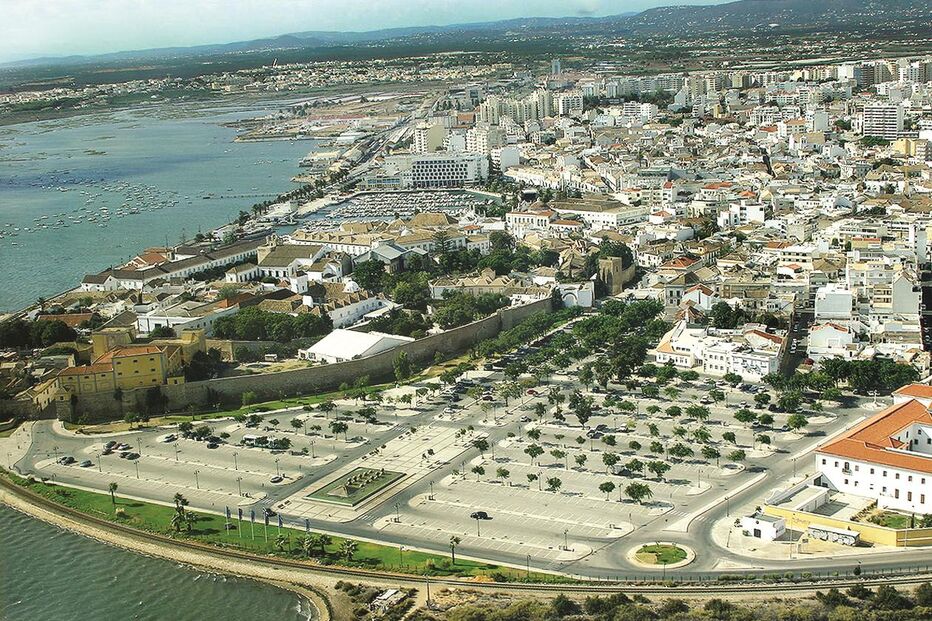 Faro avança para metro de superfície