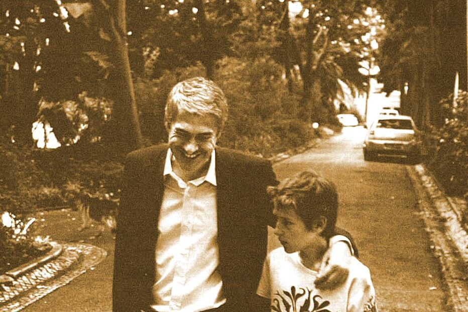 Gang de bicicleta assalta filho do PM