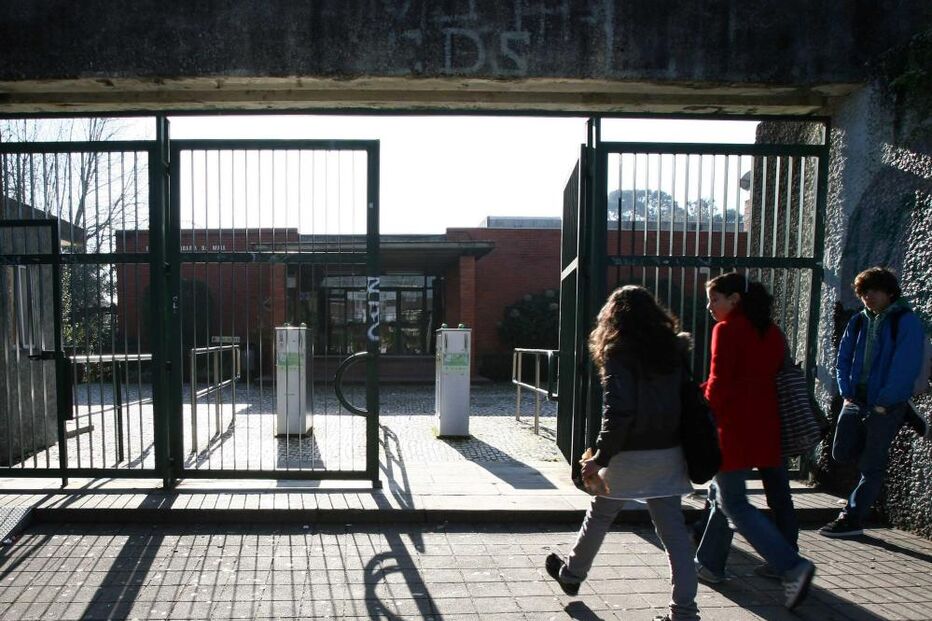 Tentou violar jovem a caminho da escola