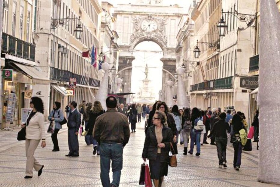 Portugueses poupam no Natal 