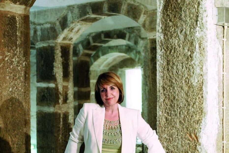 Dina Aguiar de regresso após cirurgia