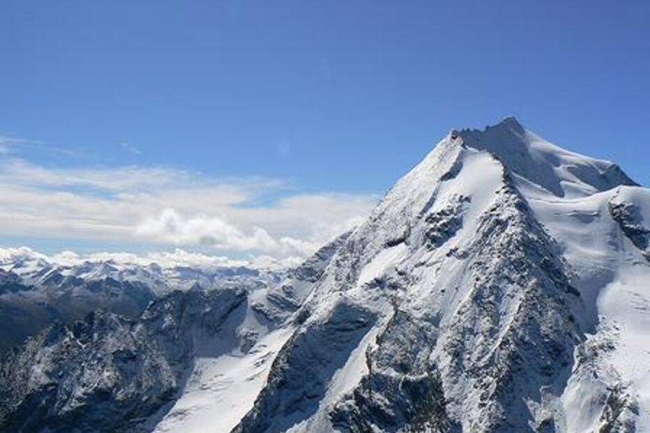 Avalanches matam esquiadores