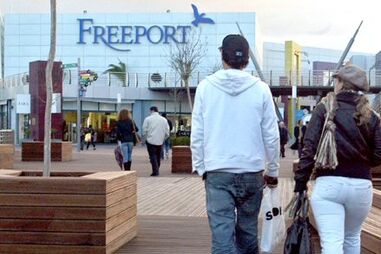 Metade das ‘luvas’ fica em Inglaterra