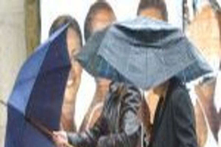 Mau tempo: Onze distritos em alerta 