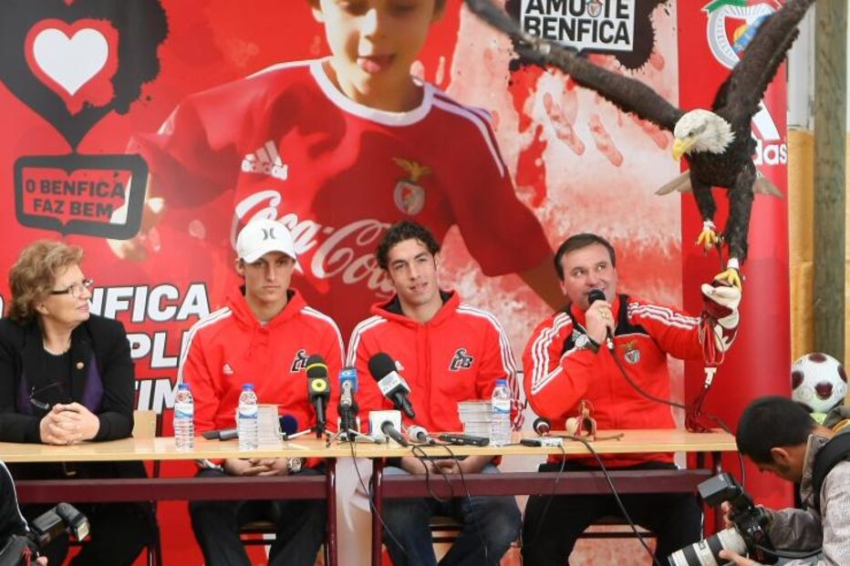 David Luiz elege golo irregular