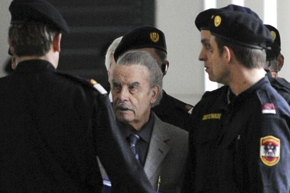 Obrigada a imitar pornografia