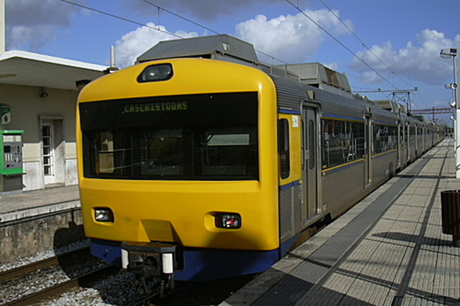 CP fecha estações do Cais do Sodré, Oeiras e Cascais