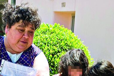 Recusou chamar pai e foi agredida