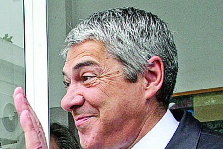 Sócrates vaiado na António Arroio