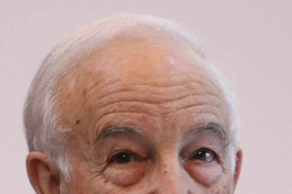 General: Morreu Lemos Pires