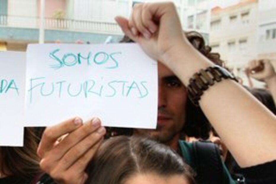 Escola à procura de manifestantes