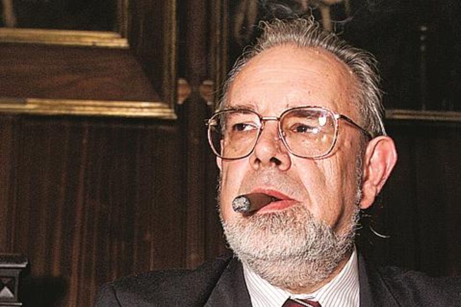 José Sócrates presente no funeral do fundador do PS  