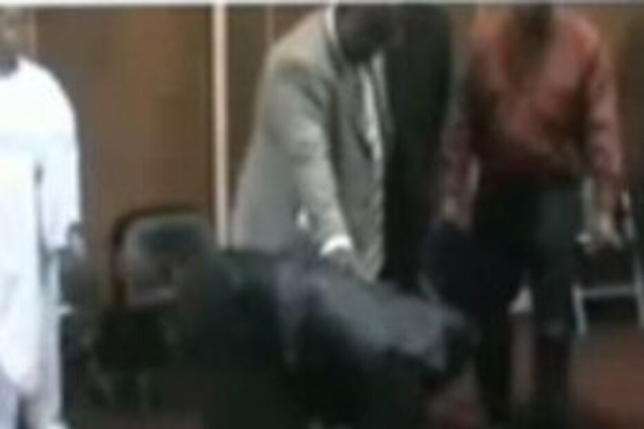 EUA: Vídeo mostra exorcismo a homossexual