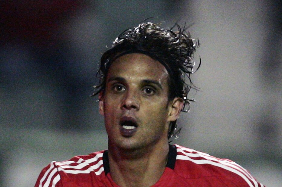 Nuno Gomes apresenta-se sem contrato 