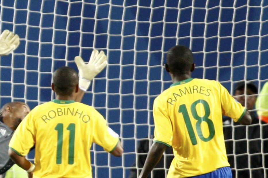 Bomba de Alves dá final ao Brasil