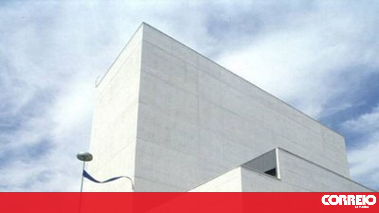 <![CDATA[ Óculos gratuitos para observação de eclipse solar podem ser reservados a partir de hoje na agência Ciência Viva   ]]>
