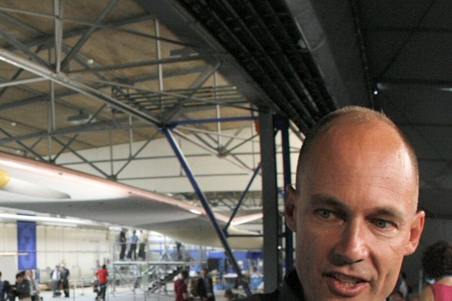 Volta ao Mundo em avião solar