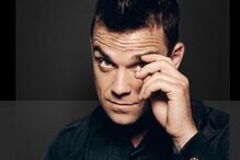 Robbie Williams cria canção para Michael Jackson