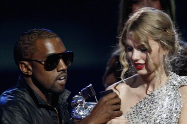 West embaraça jovem em directo (COM VÍDEO)