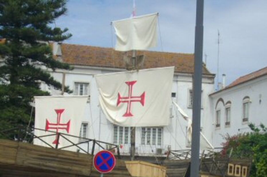 Caravela choca na estrada