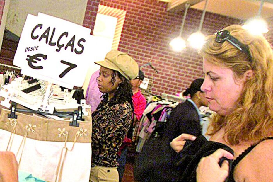 “Saldos não salvaram consumo privado”