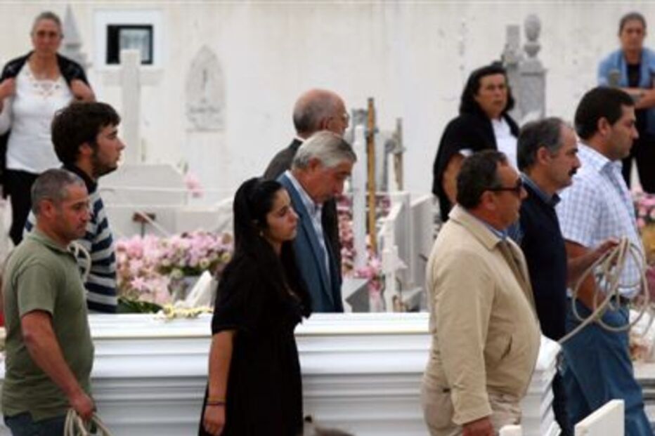 Penafiel: Emoção e lágrimas no primeiro funeral (COM VÍDEO)