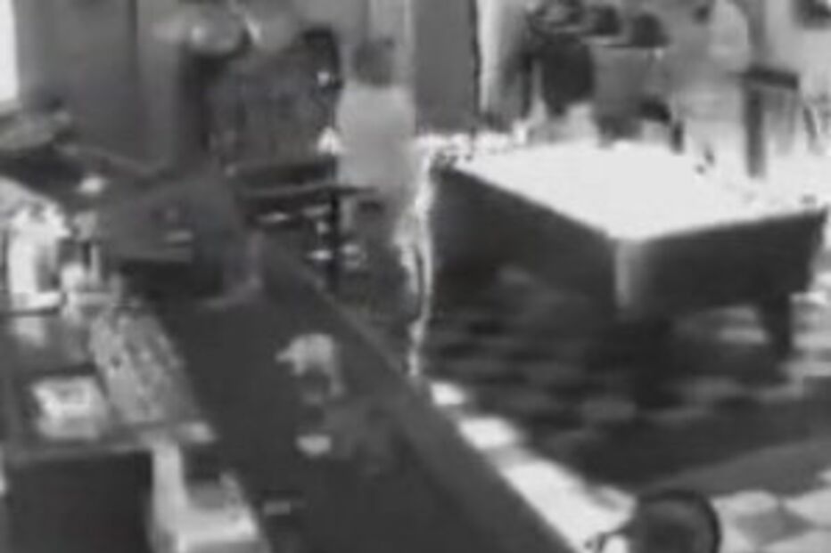 EUA: Câmara de segurança de um bar grava tiroteio (COM VÍDEO)