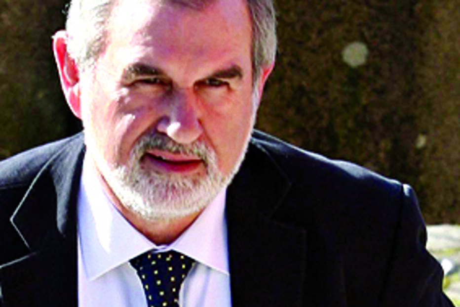 José Luís Oliveira: Suspenso por 9 anos