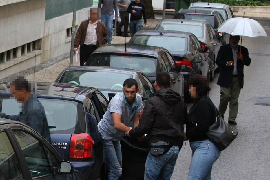 Foge com tiro no pé coxo e sem sapato (COM VÍDEO)