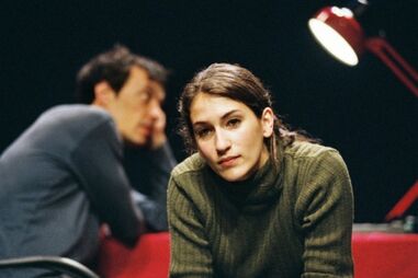 Teatro: História de uma mulher que não quer estar só