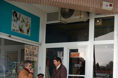 Disparam para intimidar